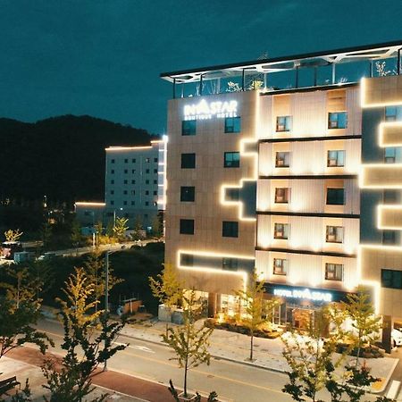 Instar Tourist Hotel Тегу Екстер'єр фото