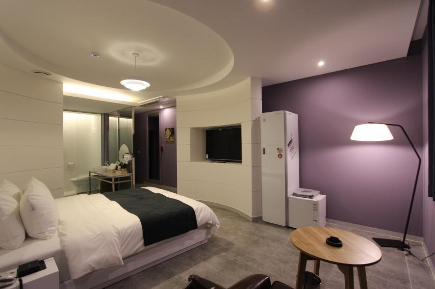 Instar Tourist Hotel Тегу Екстер'єр фото
