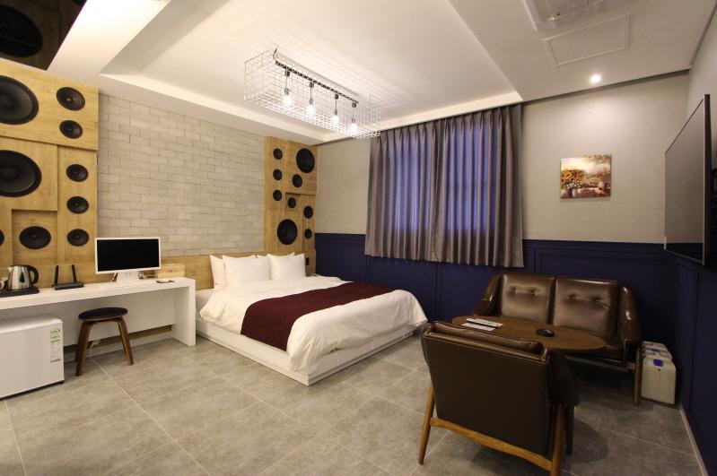 Instar Tourist Hotel Тегу Екстер'єр фото