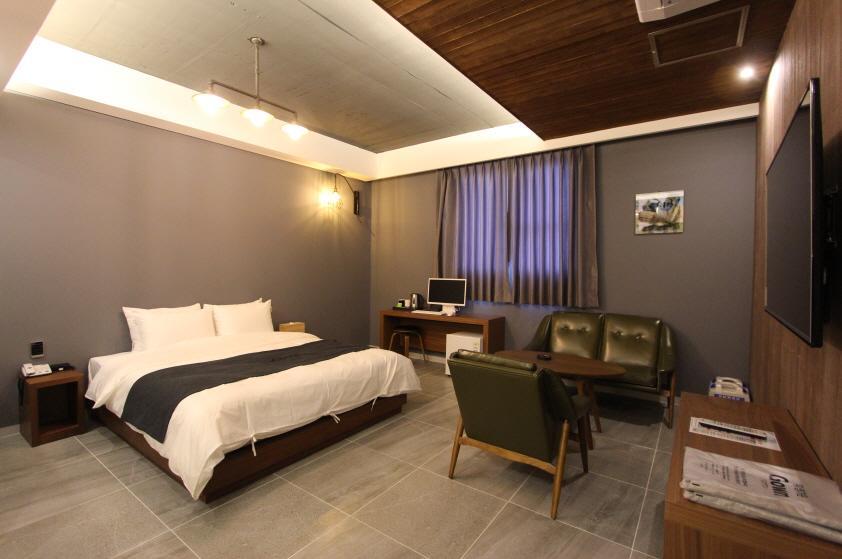 Instar Tourist Hotel Тегу Екстер'єр фото