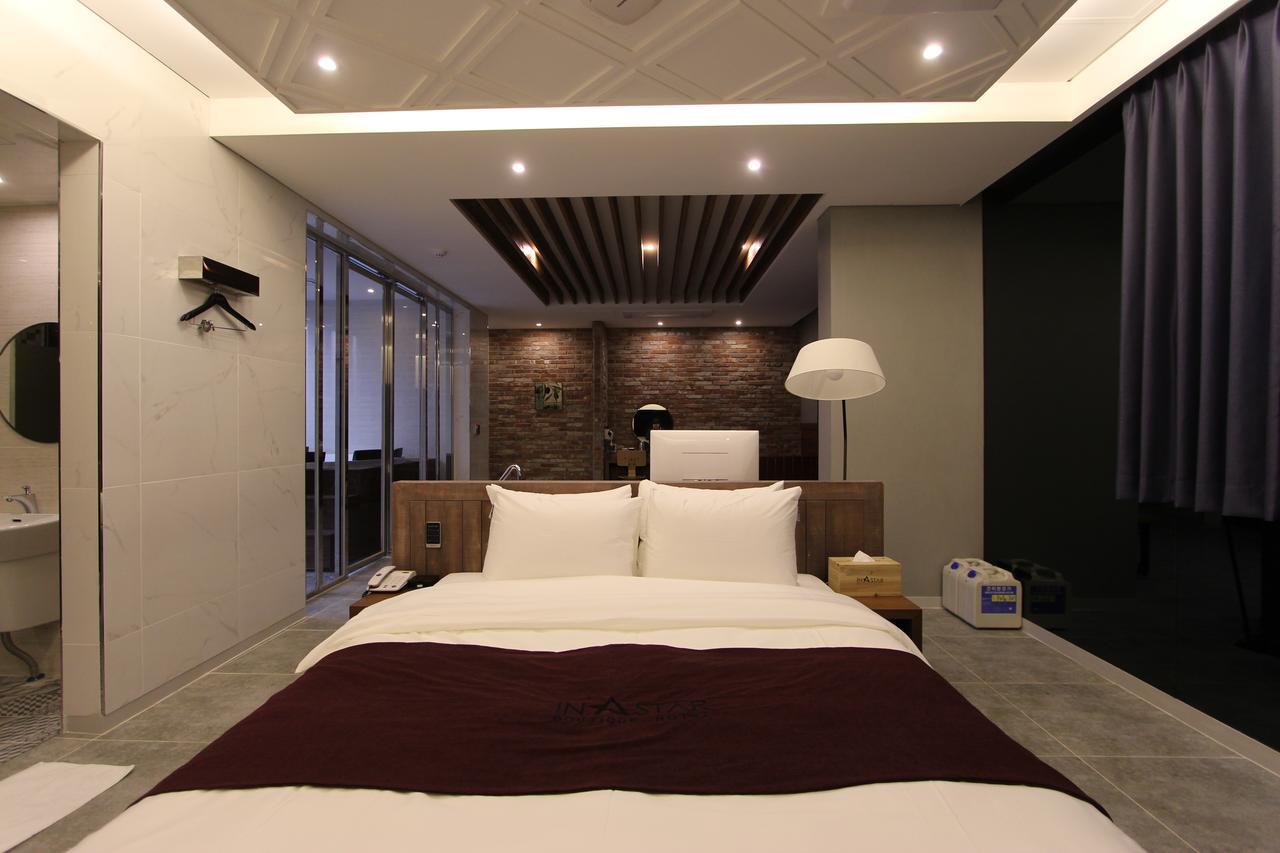 Instar Tourist Hotel Тегу Екстер'єр фото