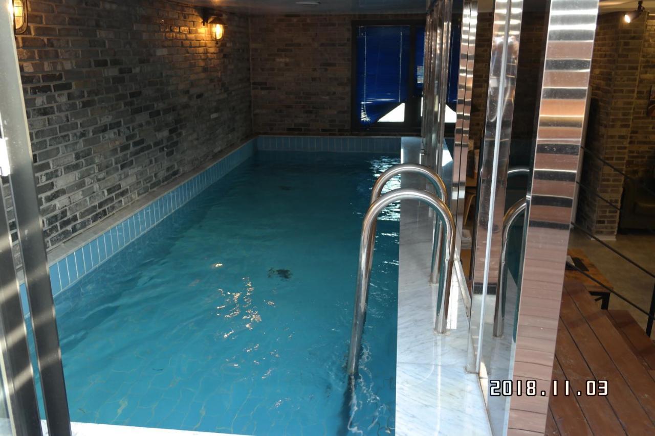 Instar Tourist Hotel Тегу Екстер'єр фото